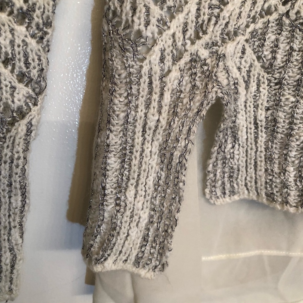Lucky Sweaters - Picture 5 of 6